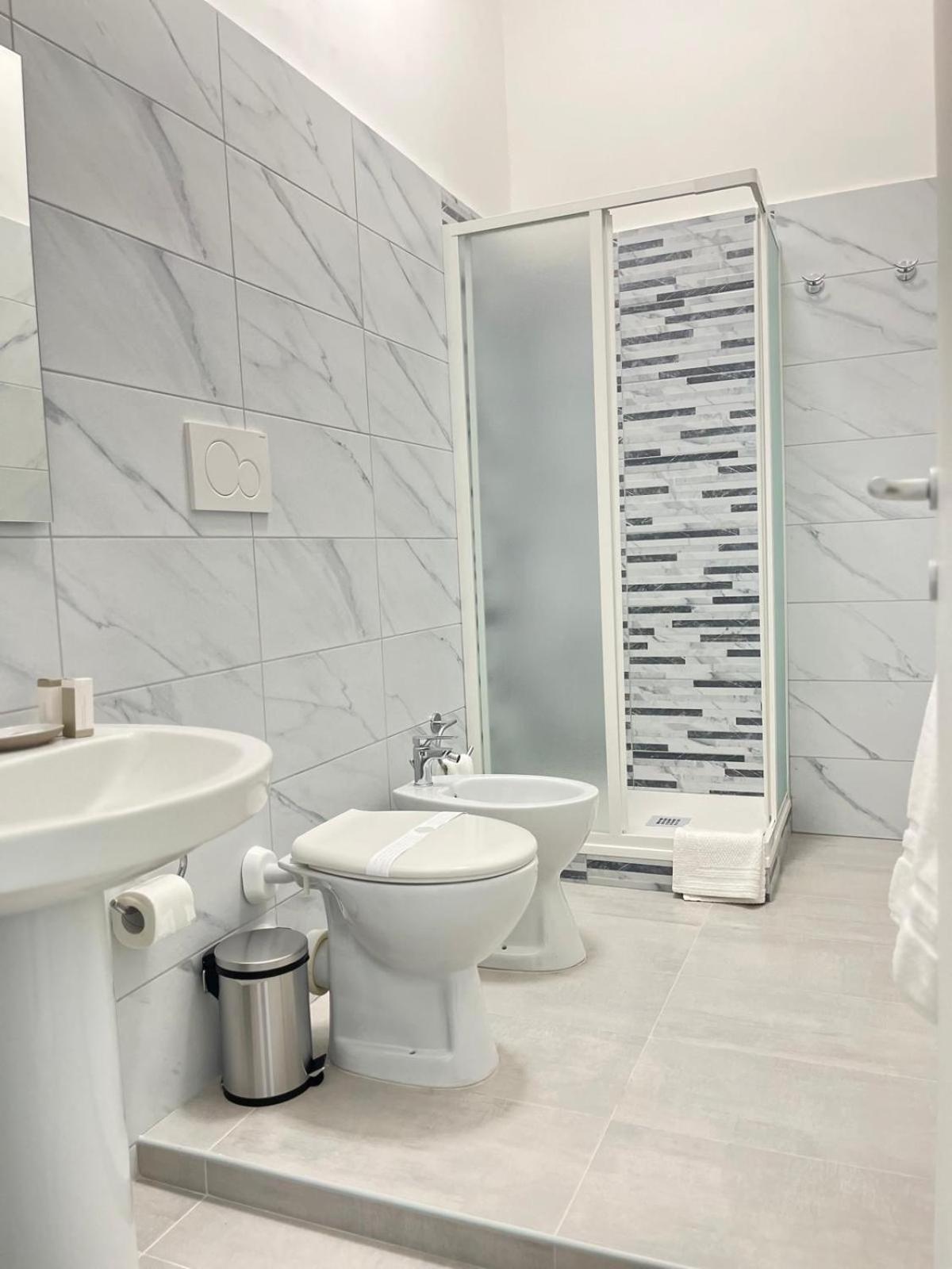 로마 The House Of Brindisi B&B 외부 사진